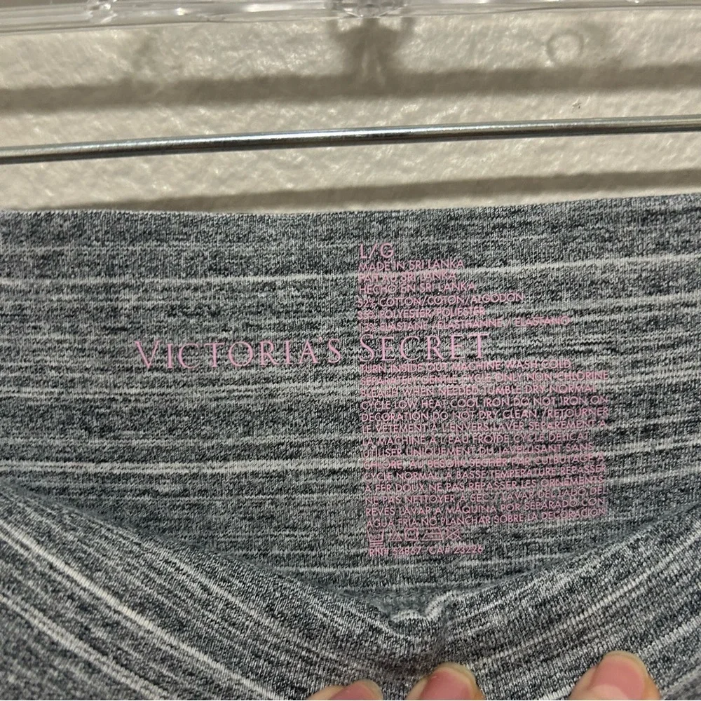 Victoria’s Secret Gray Y2K Cropped Leggings Size Large Vintage 2000s Sporty